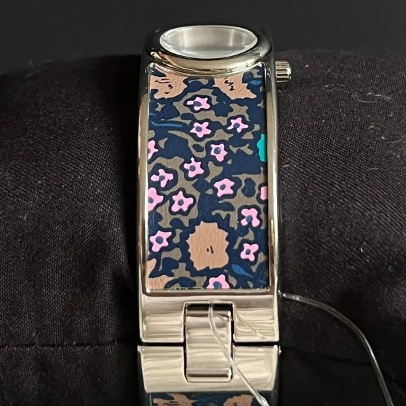💰SOLD - W6198 - Coach Scout Bangle Watch in Blue Floral - Picture 8 of 14